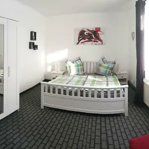 Charlett Apartment